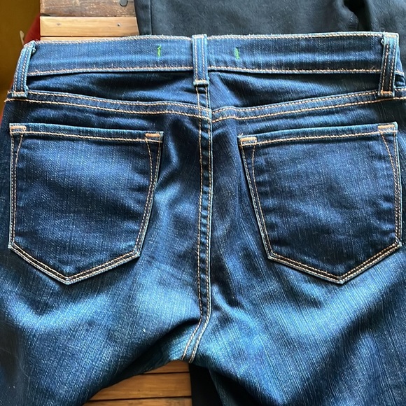 EUC J BRAND sz26 cropped “the skinny” Jeans in “”ink” excellent condition! - Picture 5 of 7